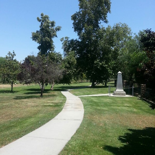 , центральный парк. Парк топ 1. Париж парк елисейских полей. Парк топ 1. Planet coaster полностью застроенный парк.