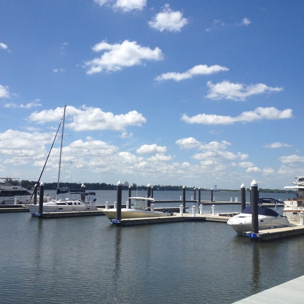 Bord du Lac Park (Millennium Park) Parque en Lake Charles
