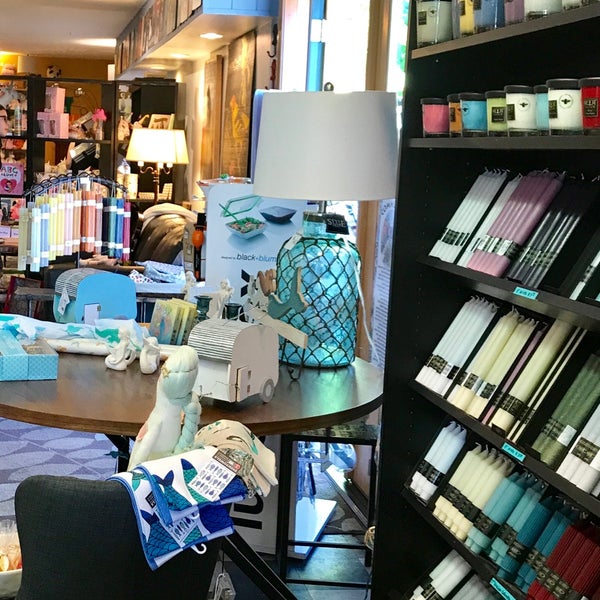 Dana's Showhouse Furniture and Home Store in Bainbridge Island