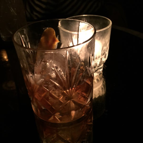 You can expect a textbook old fashioned, but don't expect a heavy pour.