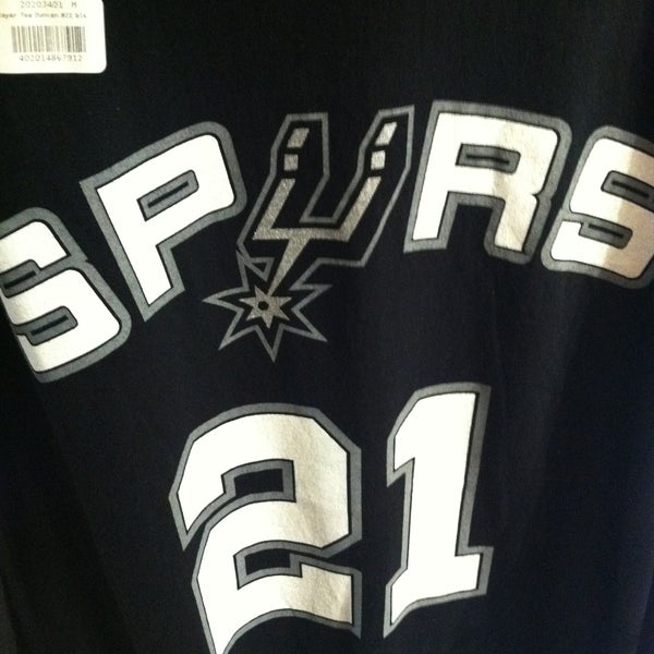 Lids Locker Room Sporting Goods Retail in Aiea