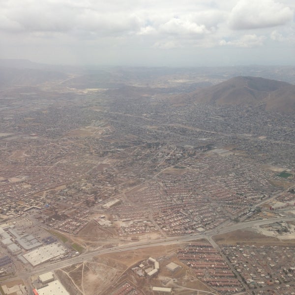 4/25/2013にDavid ✈.がAeropuerto Internacional de Tijuana (TIJ)で撮った写真