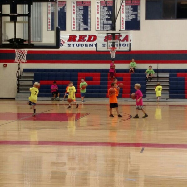 Red Land High School 295 ziyaretçidan 2 tavsiye