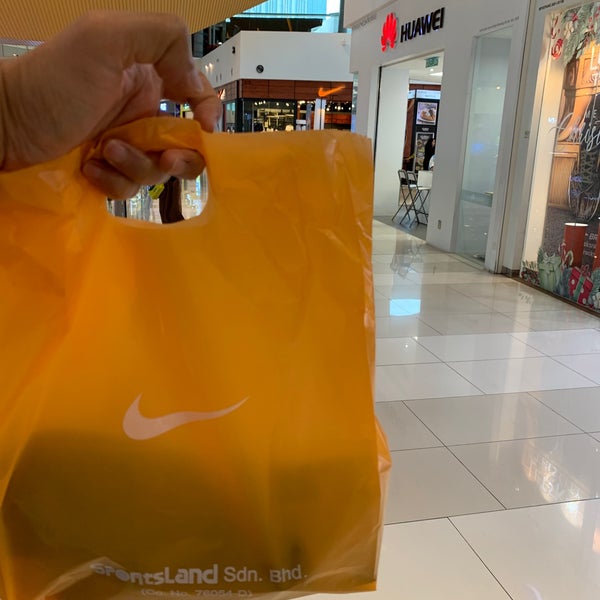 Nike - IOI City Mall