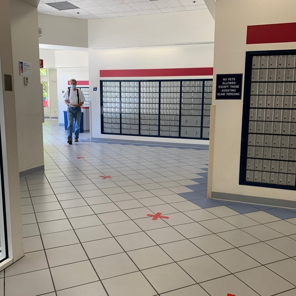 US Post Office Gilman 400 NW Gilman Blvd