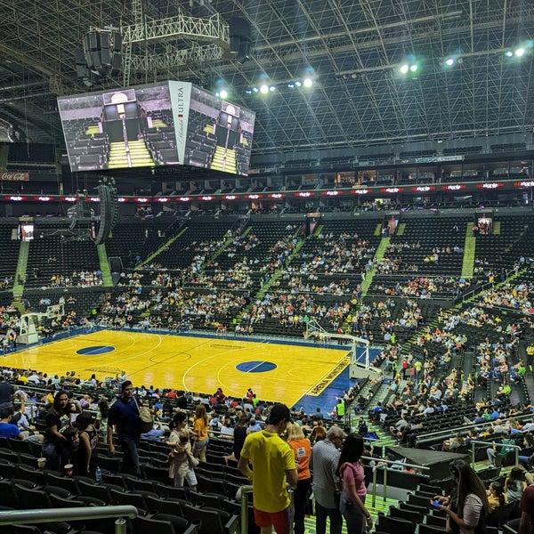 รูปภาพถ่ายที่ Arena Monterrey โดย Yess A. เมื่อ 5/8/2022