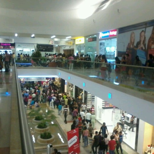 Photo taken at Centro Comercial Unicentro Armenia by Heiller C. on 9/16/2012