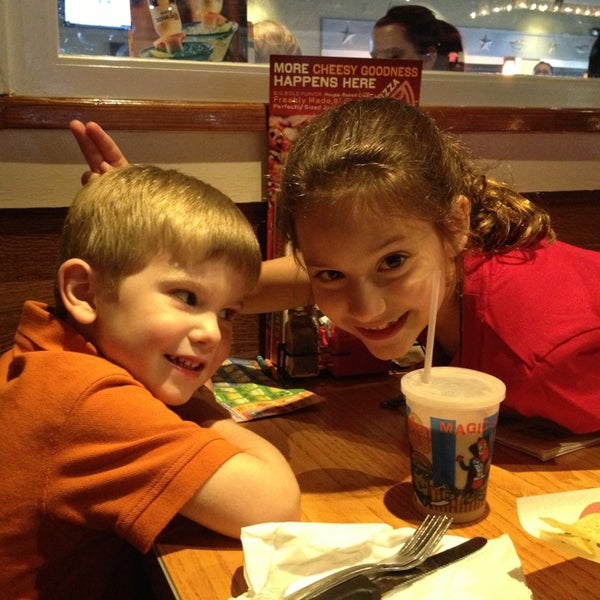 Photo taken at Chili&#39;s Grill &amp; Bar by Kelli F. on 5/18/2013