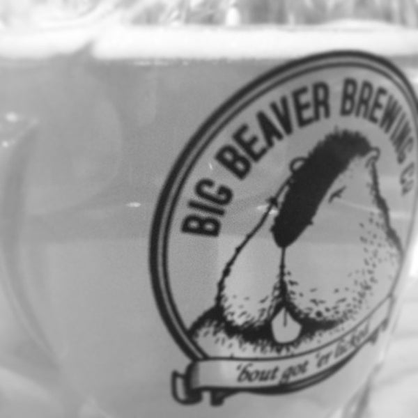 Foto tirada no(a) Big Beaver Brewing Co por Jacob R. em 8/11/2013
