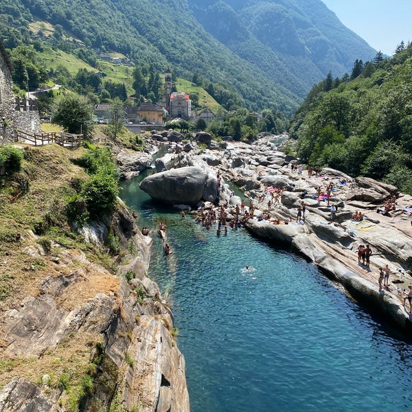 Река Верзаска Швейцария Гэсс агент 007