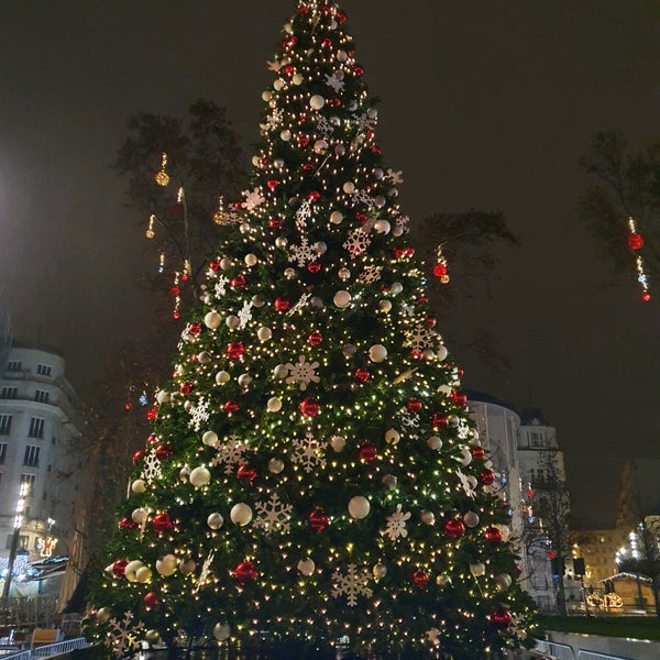 Das Foto wurde bei Weihnachtsmarkt von Mihályi B. am 12/13/2019 aufgenommen