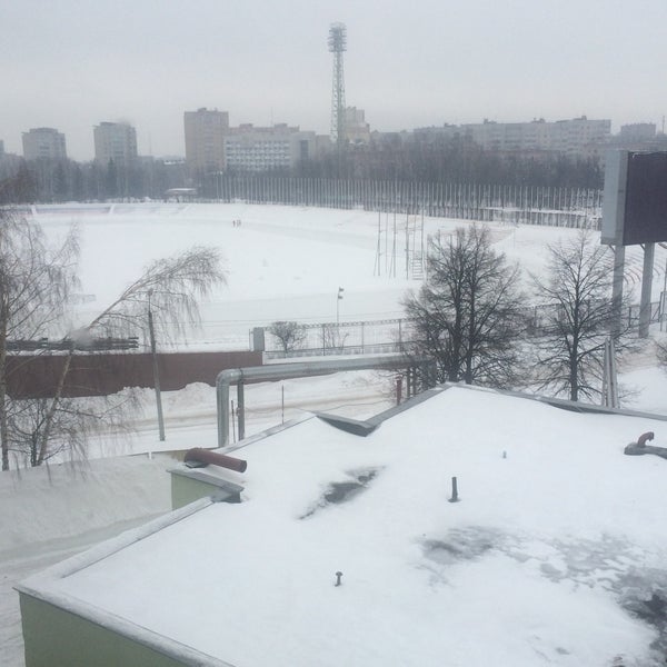 Гостиница спорт чебоксары. Гостиница спорт Красноярск остров отдыха.