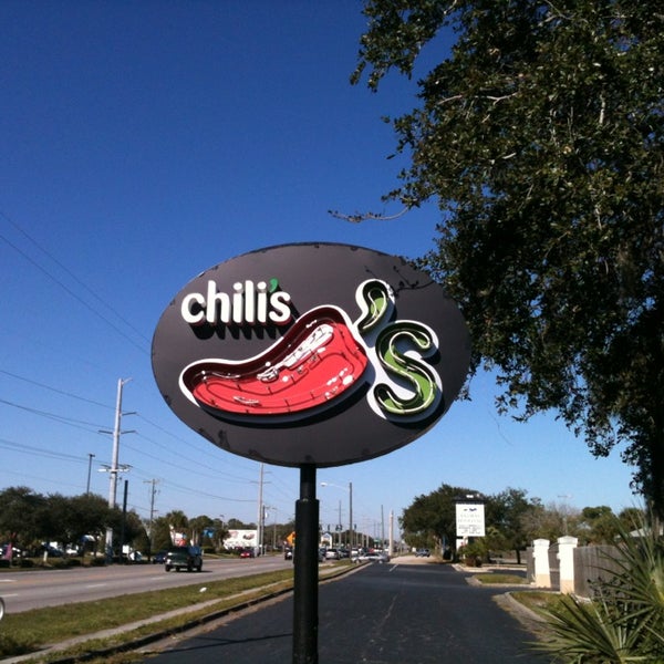 รูปภาพถ่ายที่ Chili&#39;s Grill &amp; Bar โดย Bobby H. เมื่อ 12/14/2014