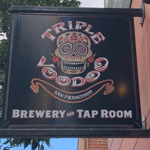 Снимок сделан в Triple Voodoo Brewery &amp; Tap Room пользователем seann l. 12/8/2019