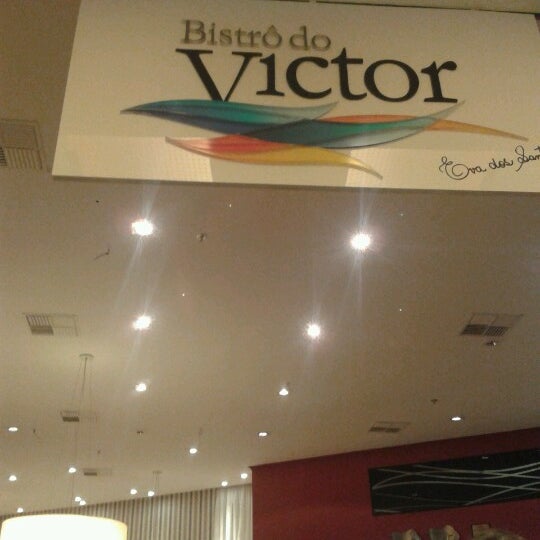 รูปภาพถ่ายที่ Bistrô do Victor โดย Gustavo O. เมื่อ 10/10/2012