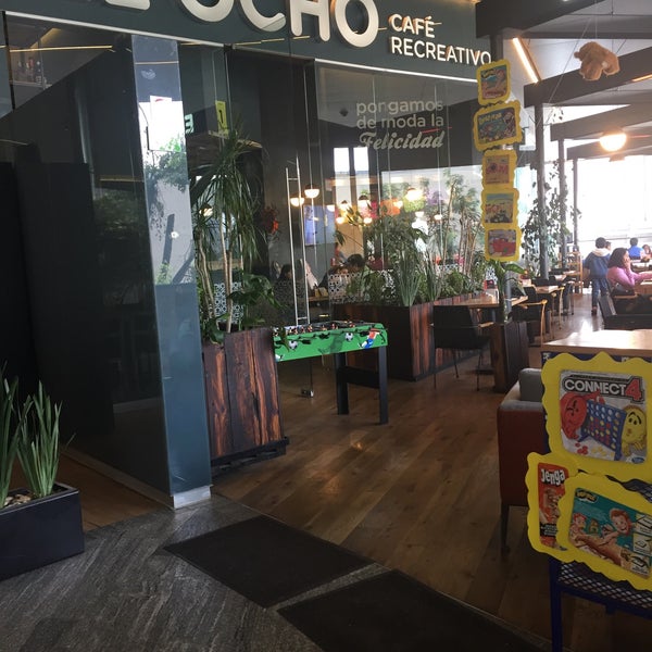 10/30/2016 tarihinde Daneei O.ziyaretçi tarafından El Ocho Café Recreativo'de çekilen fotoğraf