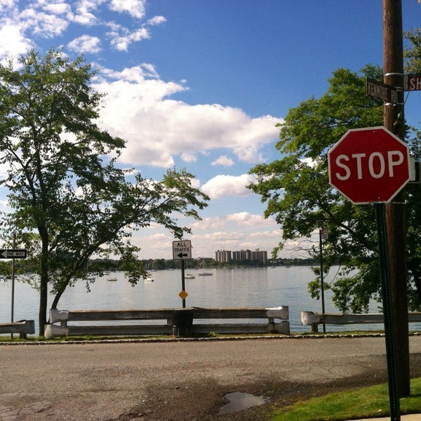 Manor Bay Lookout Douglaston Shore Road