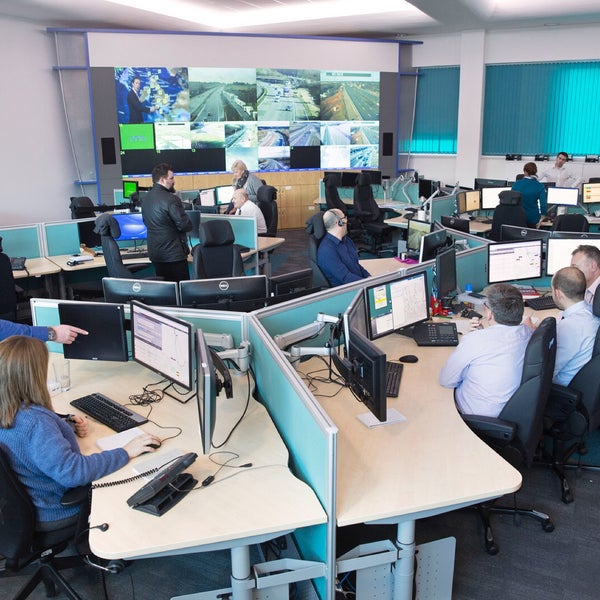 Центр управления транспортная система. Traffic management center. Экран оператора. Traffic operation. Traffic operation.