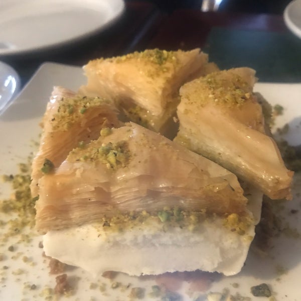 1/12/2019 tarihinde Inga I.ziyaretçi tarafından Aladdin Mediterranean Restaurant'de çekilen fotoğraf