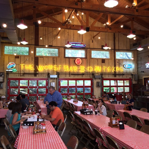 Photo taken at Rudy&#39;s Country Store &amp; Bar-B-Q by C.J. J. on 5/15/2015