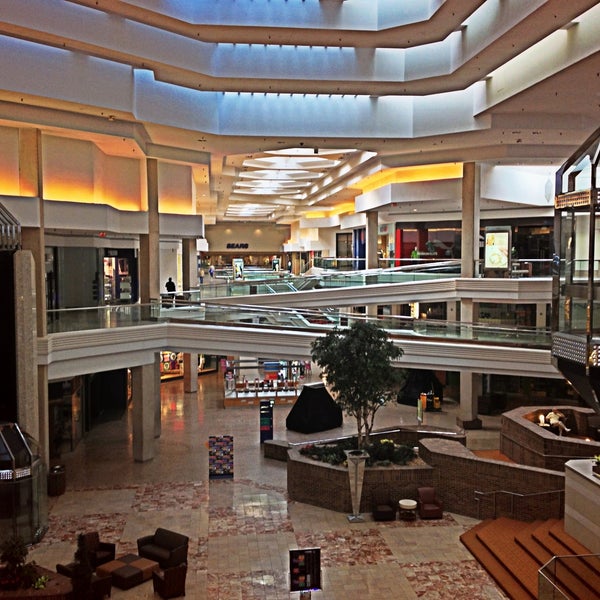 WOODFIELD MALL - 5 Woodfield Mall, Schaumburg, Illinois - Shopping Centers  - Yelp