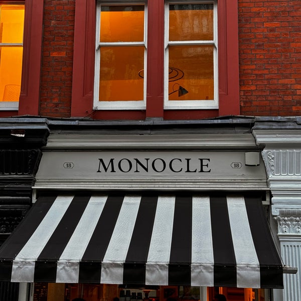 Foto tirada no(a) The Monocle Café por A em 3/3/2024