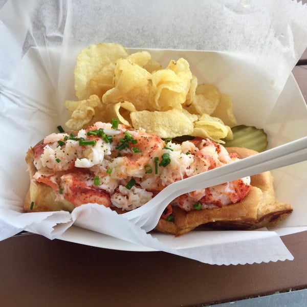 Photo taken at Quincy`s Original Lobster Rolls - Cape May by John L. on 7/19/2017