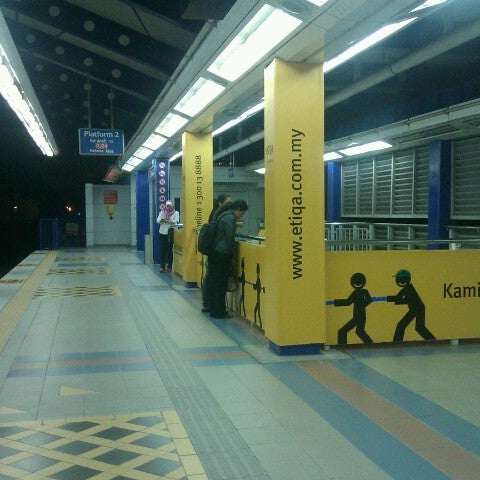 Photos at RapidKL Bank Rakyat-Bangsar (KJ16) LRT Station - Bangsar ...
