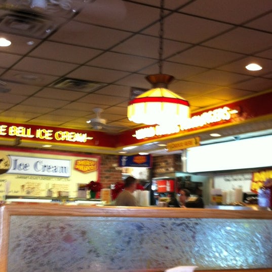 Photo taken at Dairy Palace by Kimberly H. on 12/11/2012
