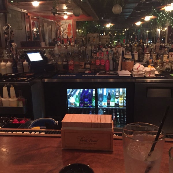 6/13/2017 tarihinde Cinema W.ziyaretçi tarafından The Cultured Pearl Restaurant &amp; Sushi Bar'de çekilen fotoğraf