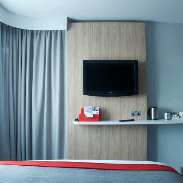 Photos At Holiday Inn Express Dartford Kent - 