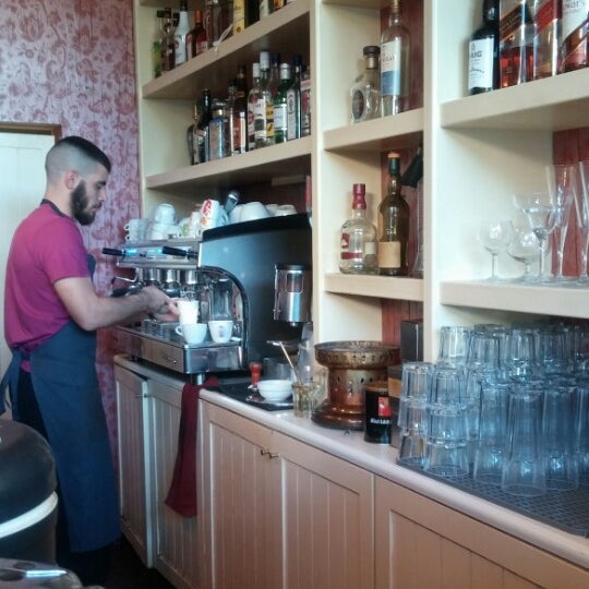 12/20/2014에 Dimitris S.님이 Deseo Cafe에서 찍은 사진