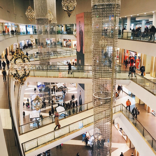 12/25/2014 tarihinde Aanastasia T.ziyaretçi tarafından Galeria Shopping Mall'de çekilen fotoğraf