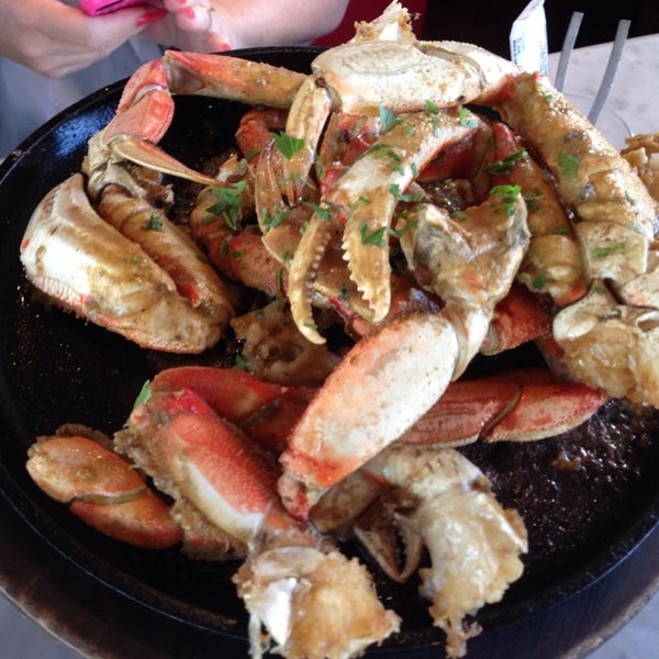 Снимок сделан в Franciscan Crab Restaurant пользователем Jay T. 7/10/2013