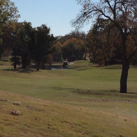 Foto diambil di Bear Creek Golf Club oleh Kevin O. pada 11/17/2012
