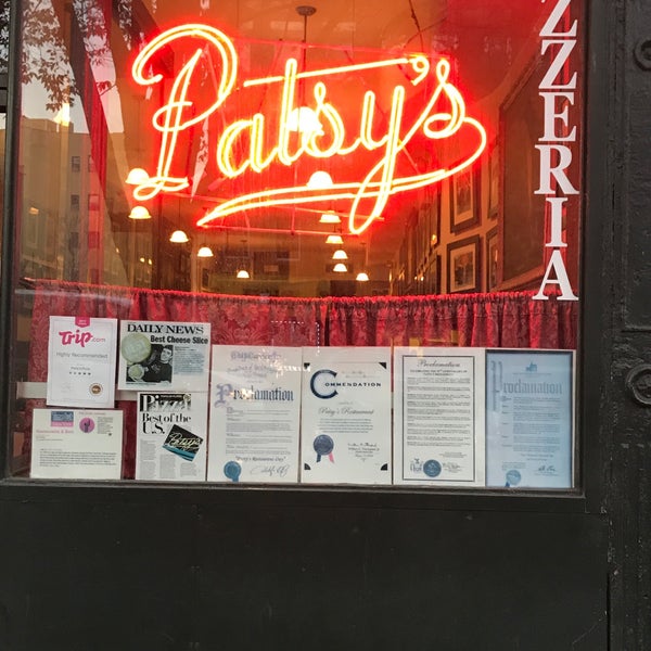 Photo taken at Patsy&#39;s Pizza - East Harlem by Kateryna T. on 11/25/2017