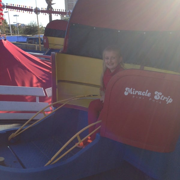 รูปภาพถ่ายที่ Miracle Strip Amusement Park โดย Kirk B. เมื่อ 11/30/2013
