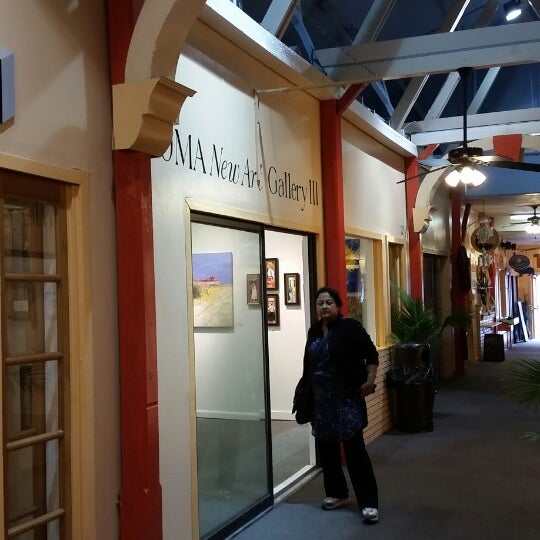 Carpenter's Square Mall Shopping Mall