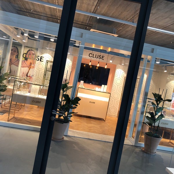Cluse hq clearance