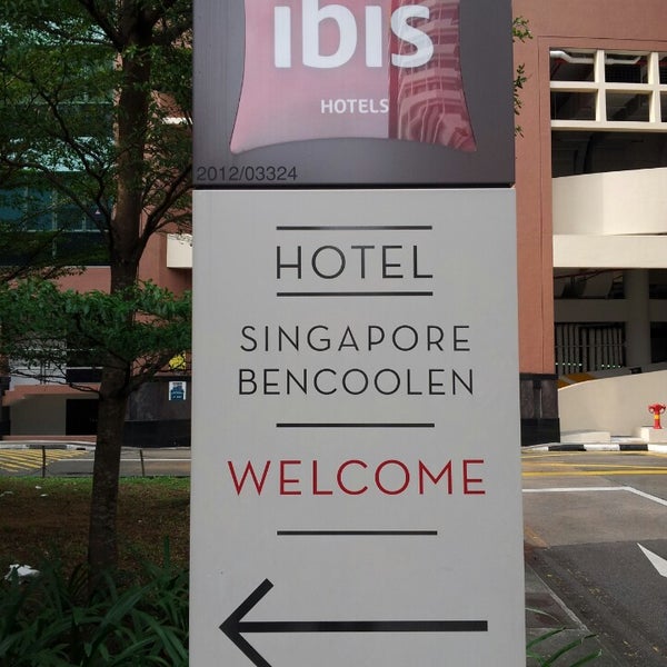 Das Foto wurde bei ibis Singapore on Bencoolen von Joe H. am 7/17/2013 aufgenommen