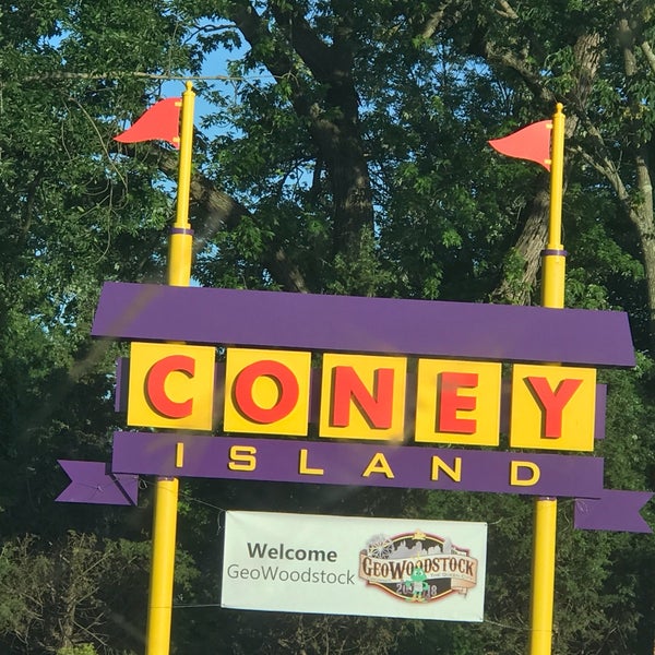 Foto tirada no(a) Coney Island Amusement Park por Shannon M. em 5/24/2018