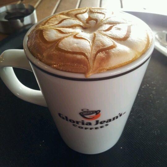 Photo taken at Gloria Jean&#39;s Coffees by Bülent Y. on 1/1/2013