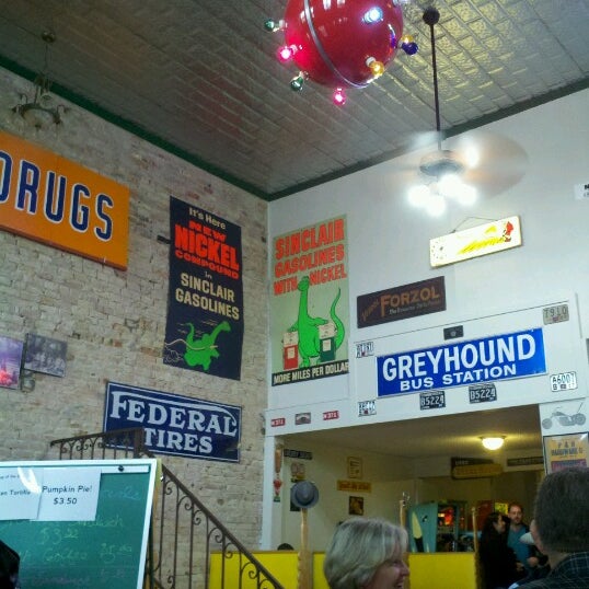 11/23/2012 tarihinde Jessica B.ziyaretçi tarafından Stango&#39;s Coffee &amp; Pizza Shop'de çekilen fotoğraf