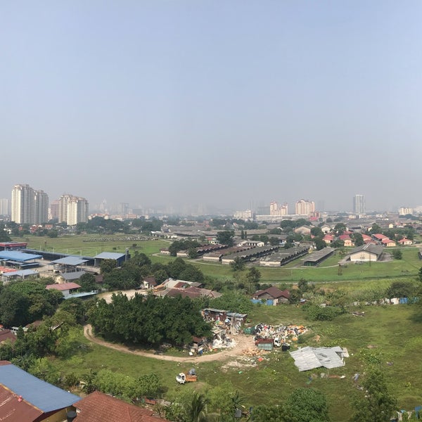 Kem Batu Kentomen - Government Building in Kuala Lumpur