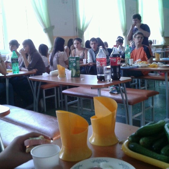 Гимназия 14 столовая. 1 гимназия столовая. Гимназия 12 столовая. 1 гимназия столовая. Гимназия 1 бронницы столовая.