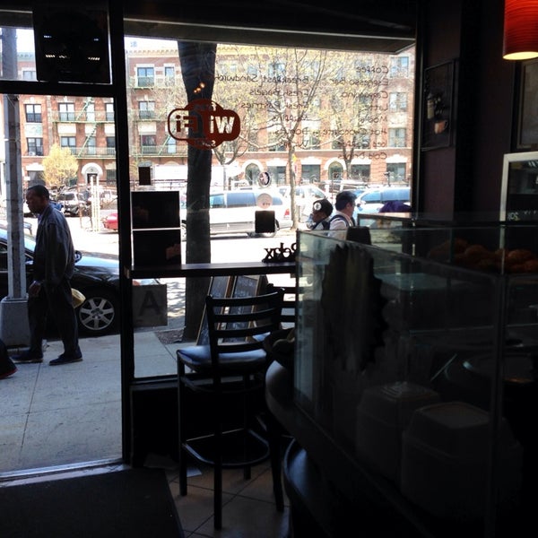 4/26/2014 tarihinde Max S.ziyaretçi tarafından Penny House Cafe'de çekilen fotoğraf