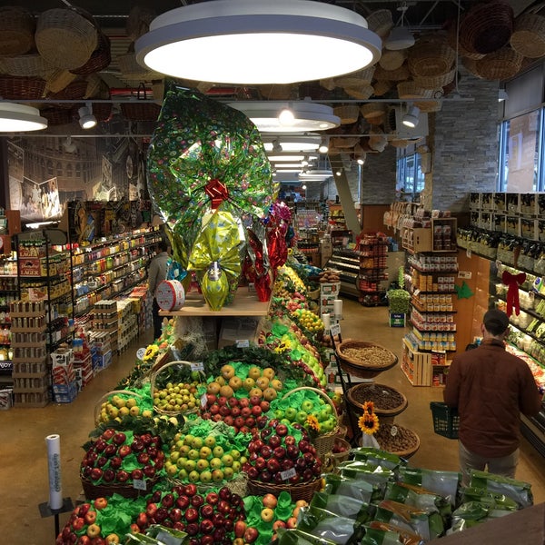 Photo prise au NYC Fresh Market par Max S. le11/30/2014