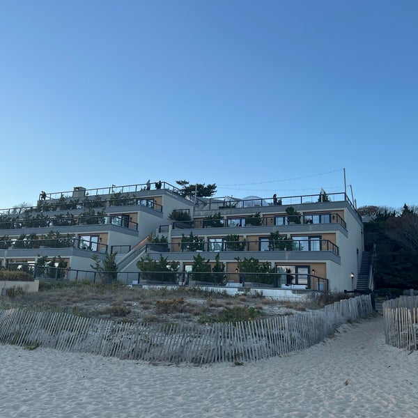 Photo taken at Gurney&#39;s Montauk Resort and Seawater Spa by Max S. on 11/11/2023