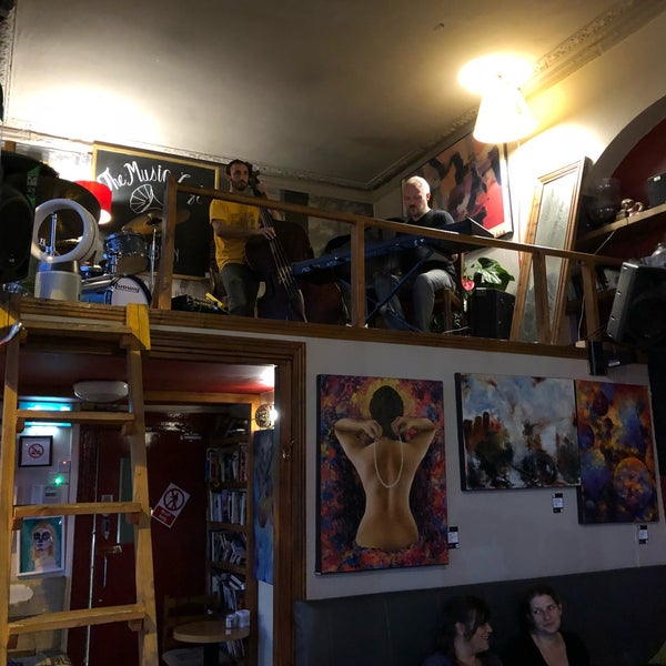 Foto tirada no(a) The Music Café Dublin por Max S. em 8/1/2018
