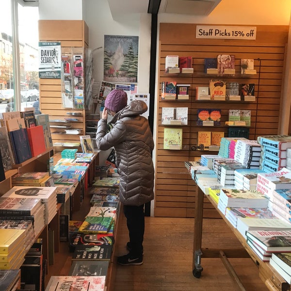 Photo taken at Greenlight Bookstore by Max S. on 11/11/2017
